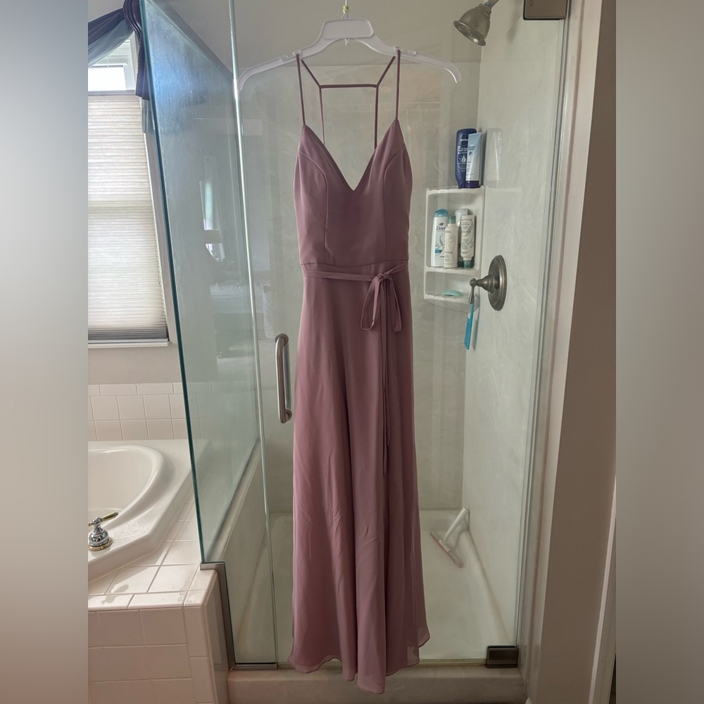 Bridesmaids dress from Kennedy Blue - dusty rose color, size 4, & has pockets!
